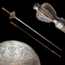 Magnificent dueling rapier, with engraved hilt and TR monogram, Spain 19th century.