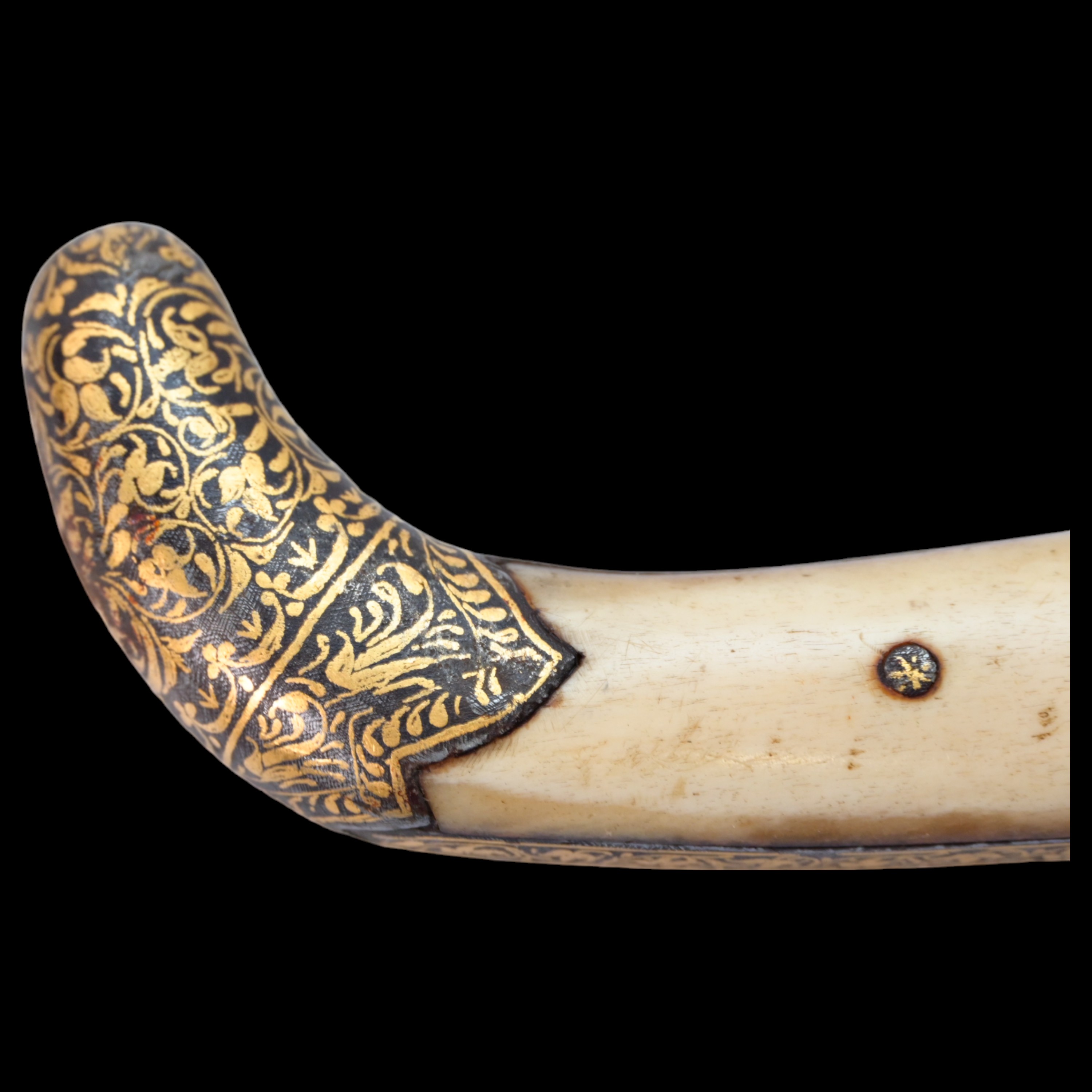 Richly decorated with gold Georgian saber from the 19th century with an 18th century blade. - Image 7 of 9