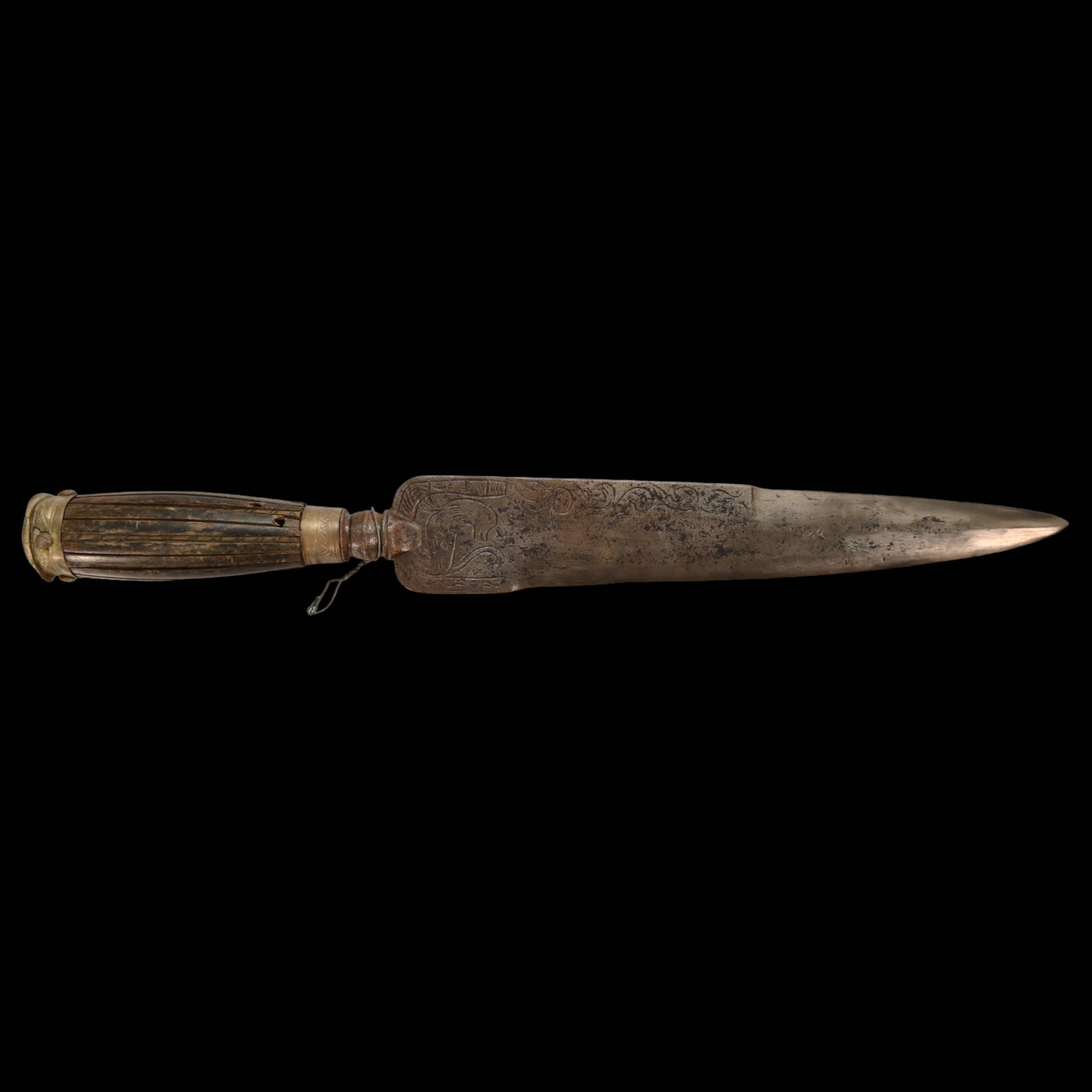 A Italian hunting knife, late 18th C., with engraving on the blade, horn handle in a silver mounting - Image 3 of 9