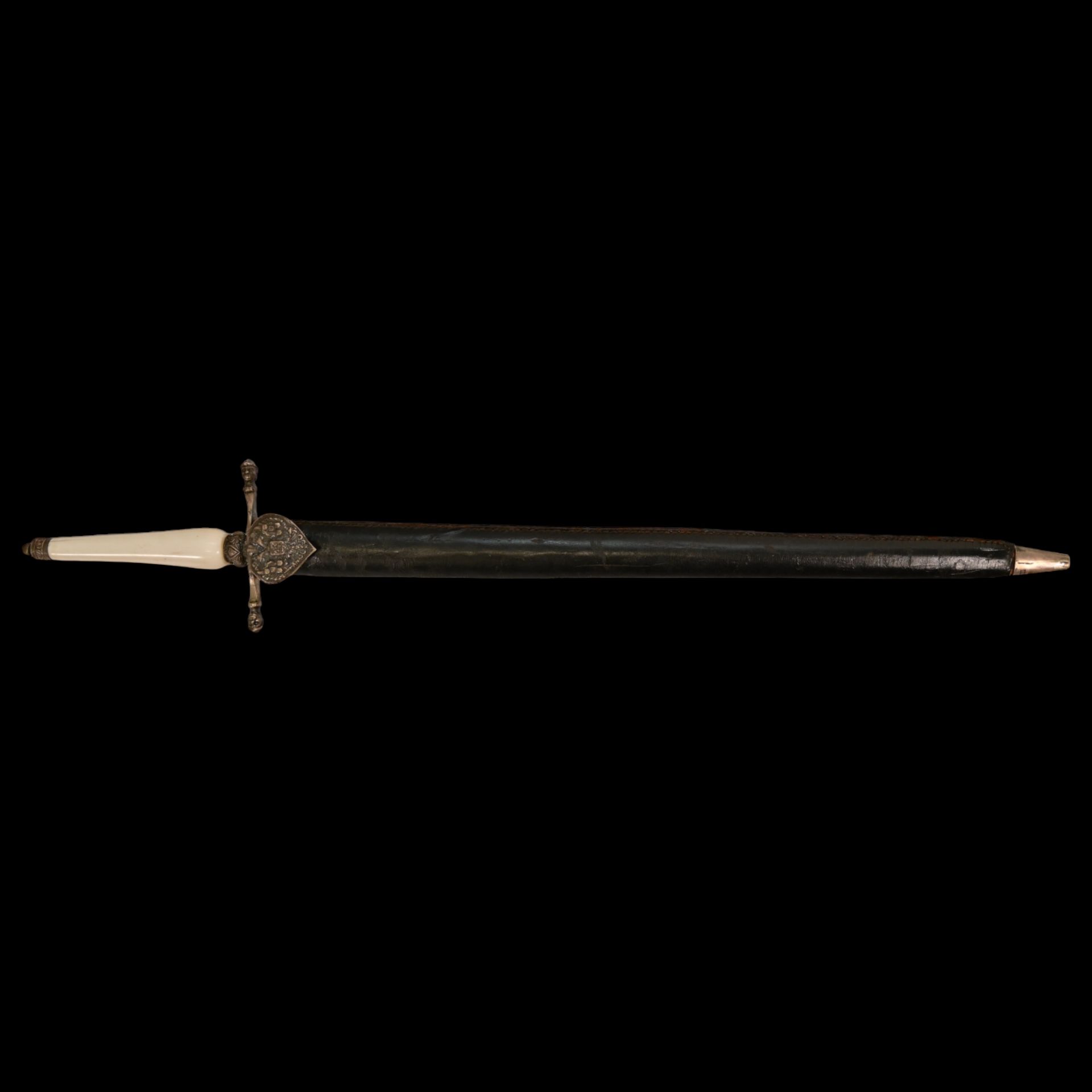 A Hunting bayonet with silver fittings, Russian Empire, second half of the 19th century. - Bild 3 aus 30
