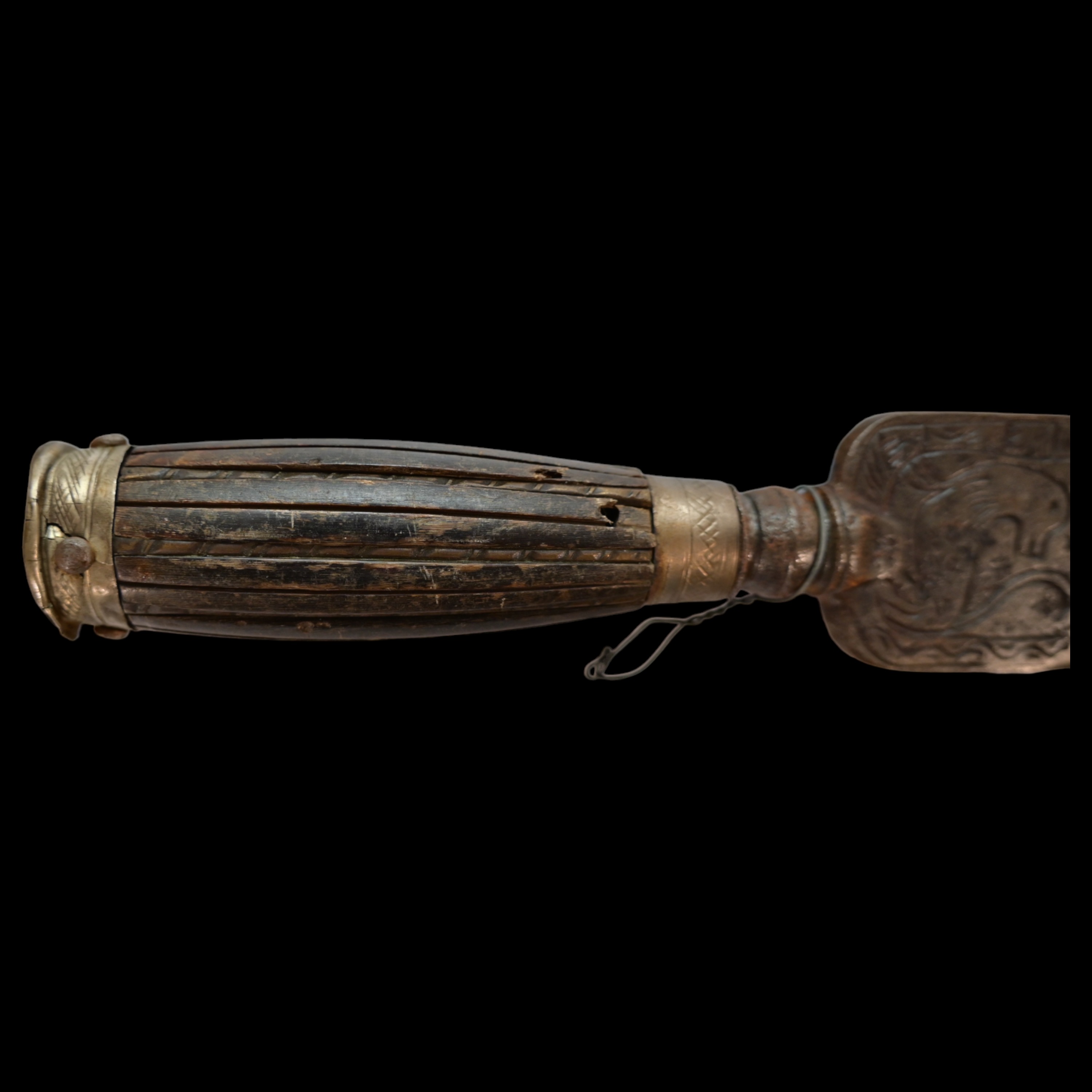 A Italian hunting knife, late 18th C., with engraving on the blade, horn handle in a silver mounting - Image 4 of 9