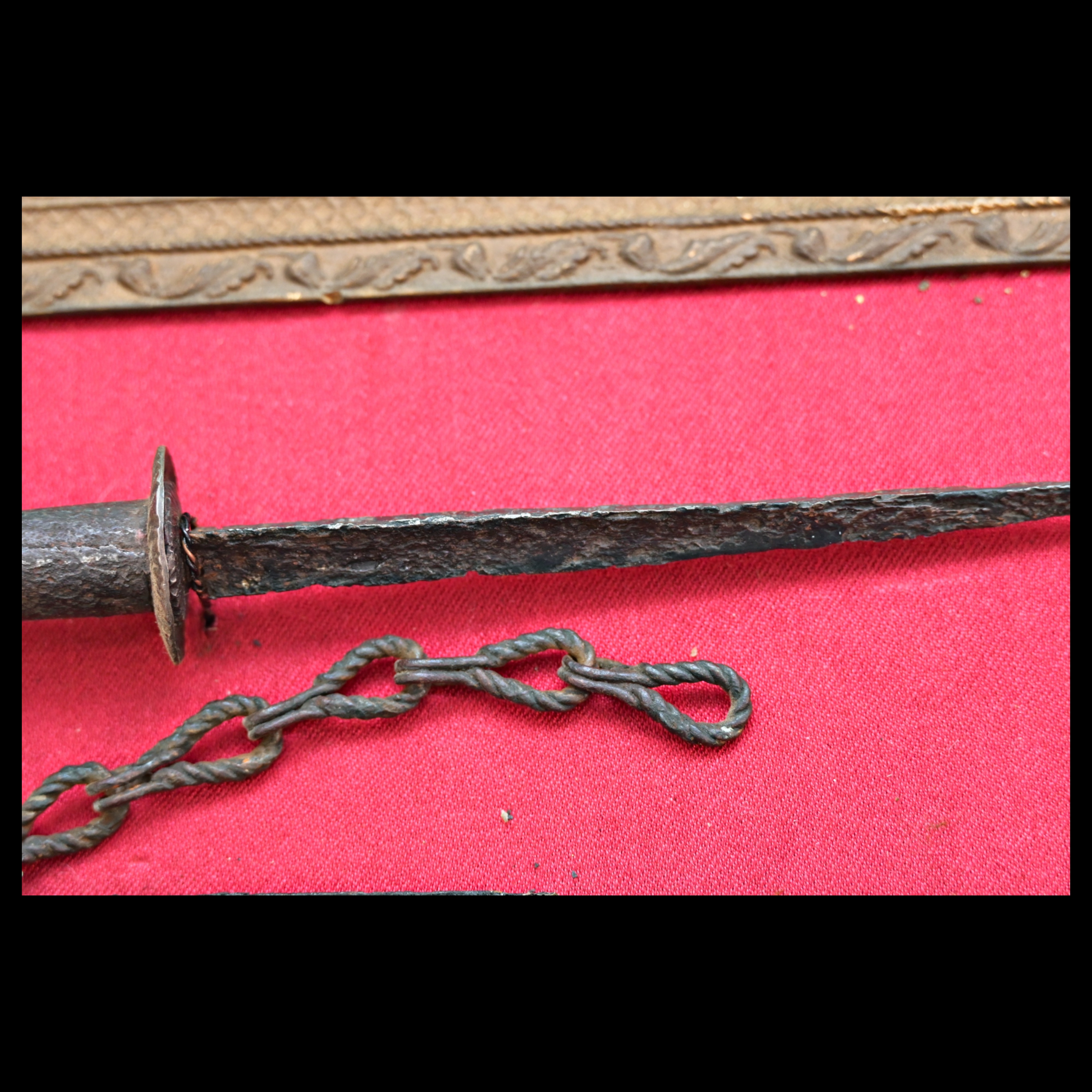 A very rare Medieval Western Europe rondel dagger with wooden grip and scabbard details 14th-15th C. - Image 3 of 7