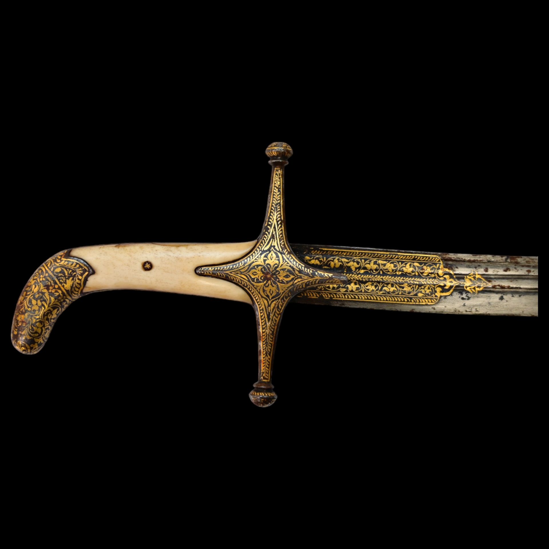 Richly decorated with gold Georgian saber from the 19th century with an 18th century blade. - Bild 3 aus 9