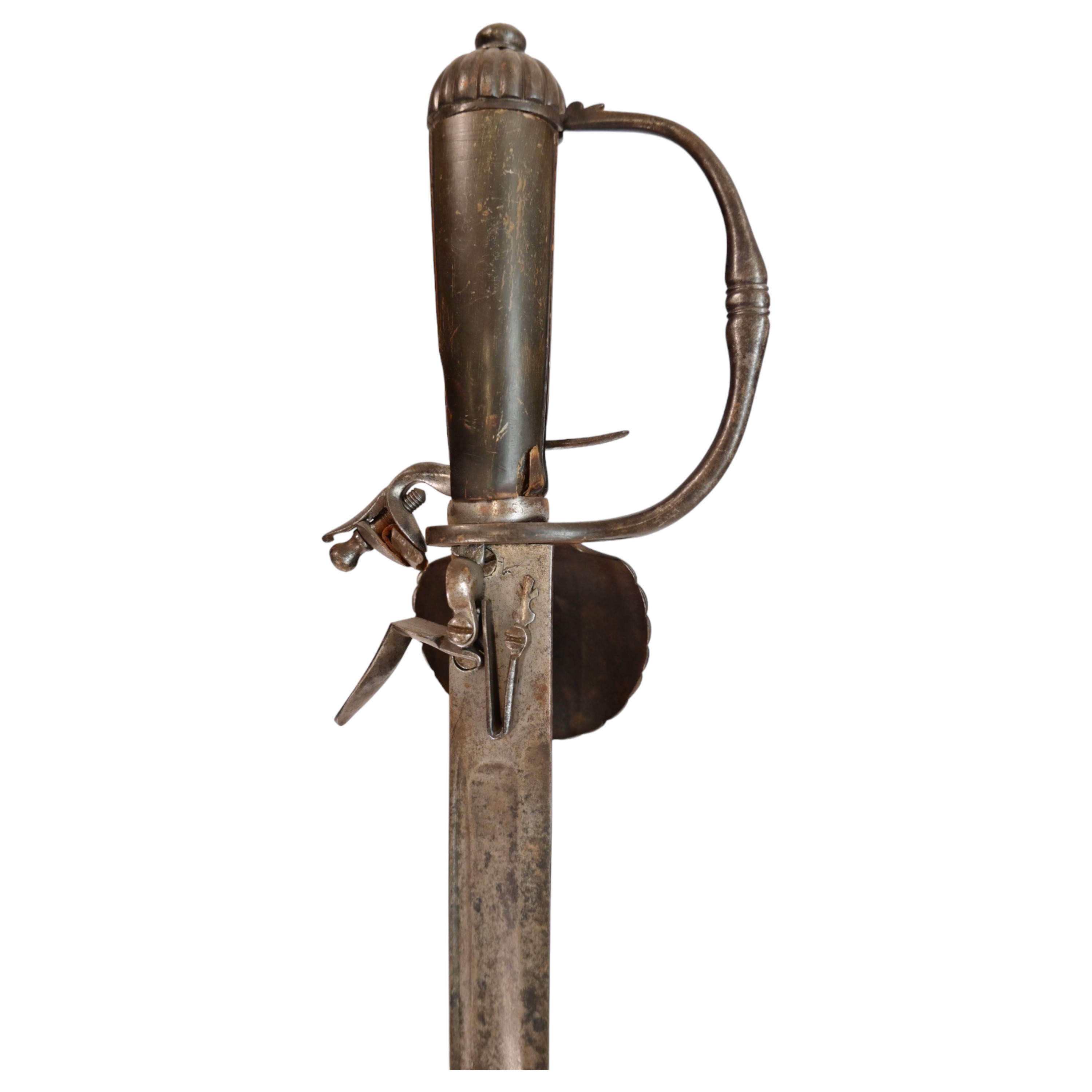 A FLINT LOCK HUNTING SWORD PISTOL WITH SHELL GUARD, IN THE ENGLISH TASTE, LAST HALF 18TH CENTURY. - Image 4 of 13