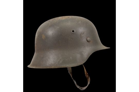 WWII Nazi German M42 Combat Helmet complete with liner and chin strap. - Bild 1 aus 10