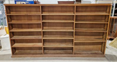 Unusually large oak bookcase, three section having 14 adjustable shelves, 172cm high x 310cm wide