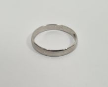 Platinum wedding band, 2.5g