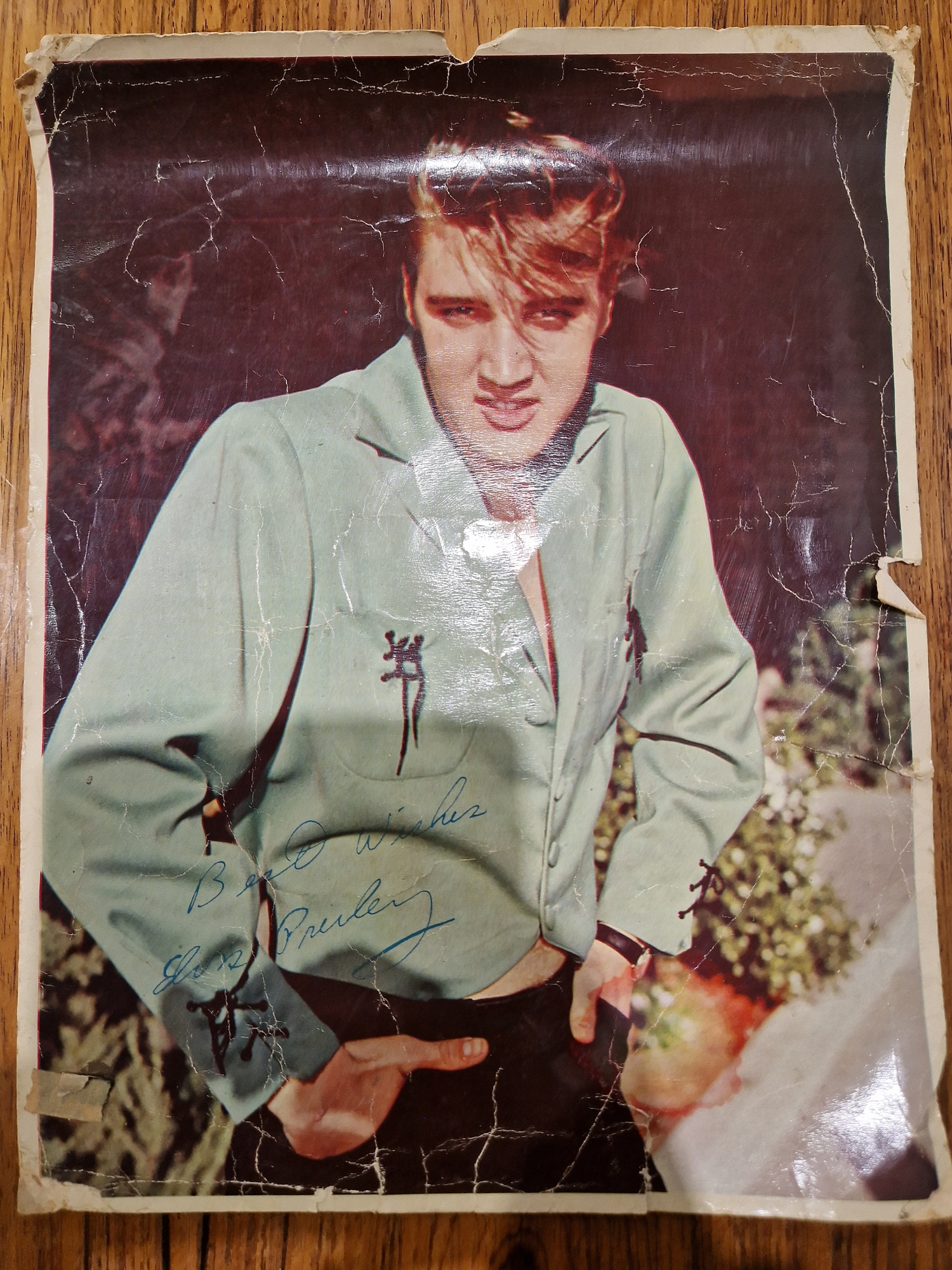 Collection of Elvis memorabilia including a limited edition collectors plate, circa 1990, '68 - Image 2 of 8