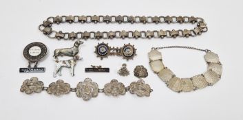 Victorian silver-coloured metal collarette necklace, circular and engraved bar design, enamelled