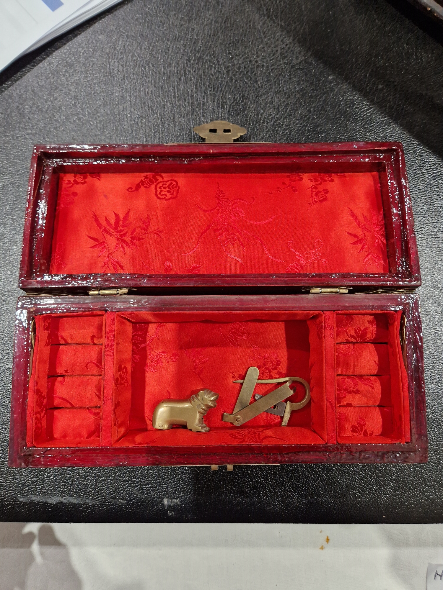 Victorian rosewood and brass-mounted toilet box, the interior fitted with compartmentalised trays - Image 6 of 19