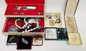 Quantity costume jewellery to include marcasite and other items