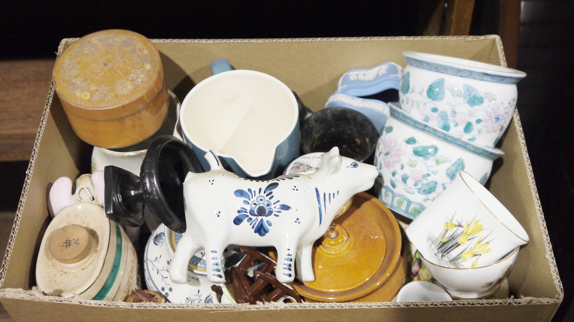 Assorted ceramics to include a Royal Worcester 1790 Avon Scenes Allissy soup cup and saucer, a - Image 2 of 4