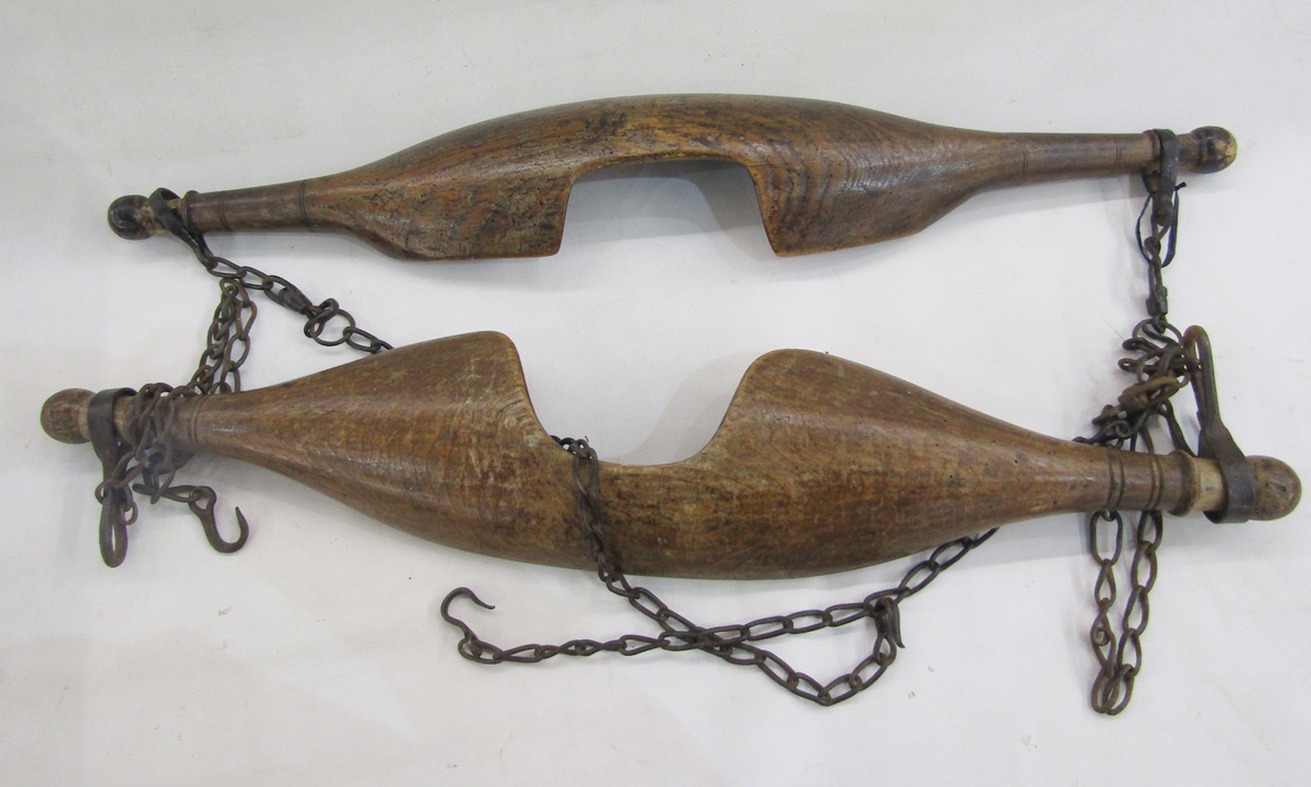Two turned vintage wooden yokes and chains (2) - Image 3 of 5