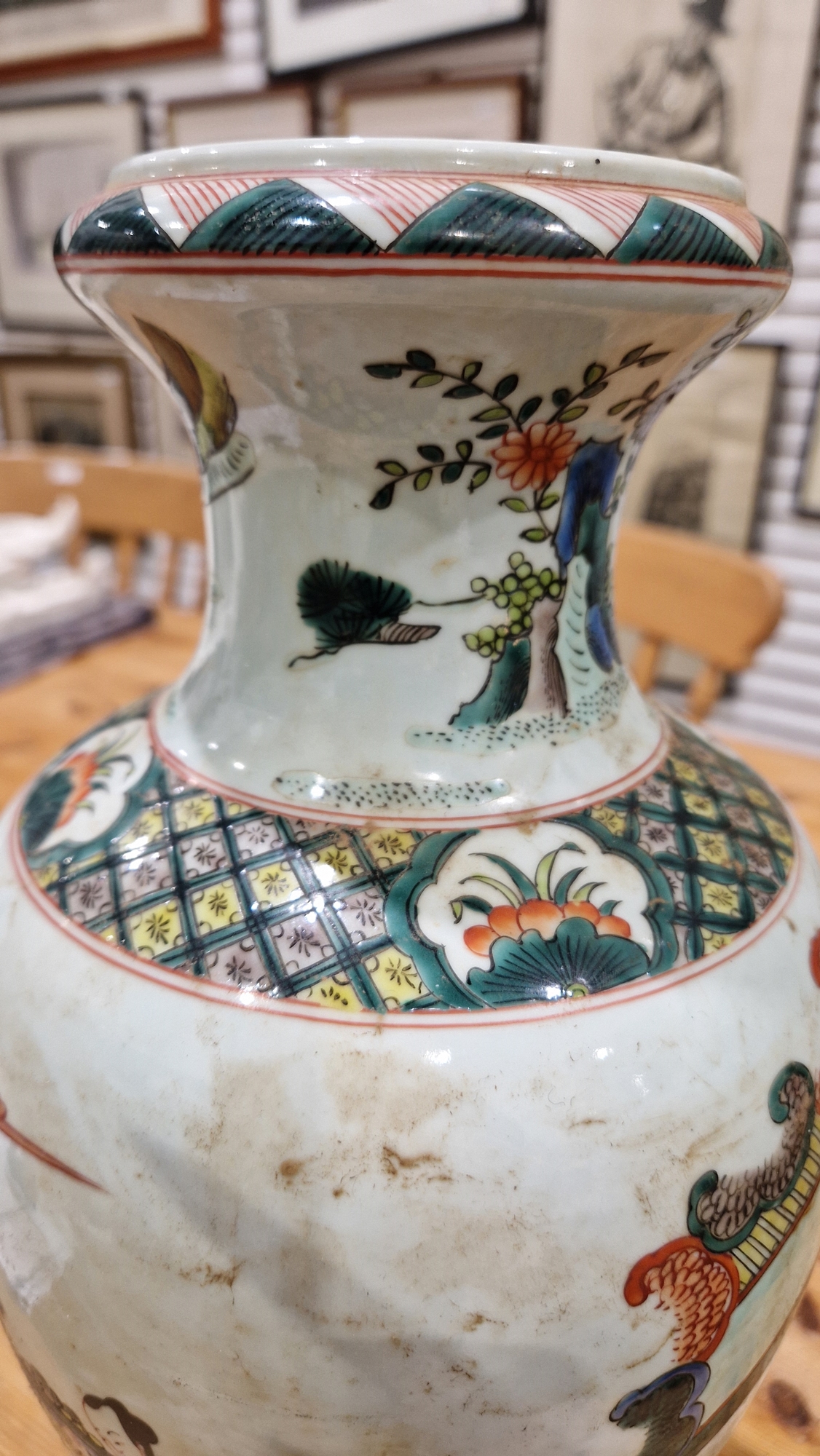 Chinese porcelain oviform famille verte vase, late 19th/early 20th century, underglaze blue six- - Image 11 of 26
