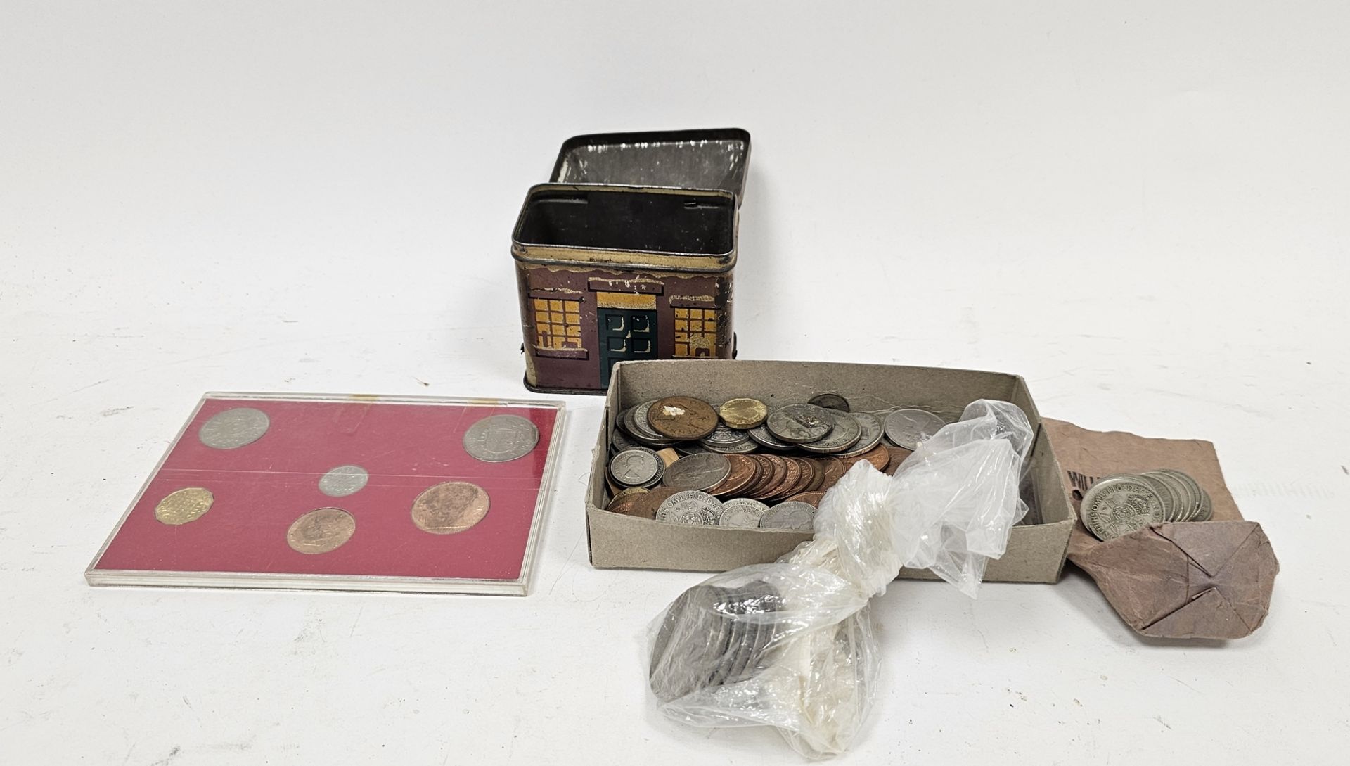 Quantity of British silver and copper coinage including a 1967 presentation set