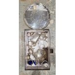 Small quantity of silver plate and EPNS items to include blue lined salts, evening purse, napkin