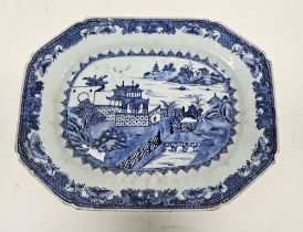 Chinese export blue and white porcelain shaped rectangular serving dish, late 18th century,