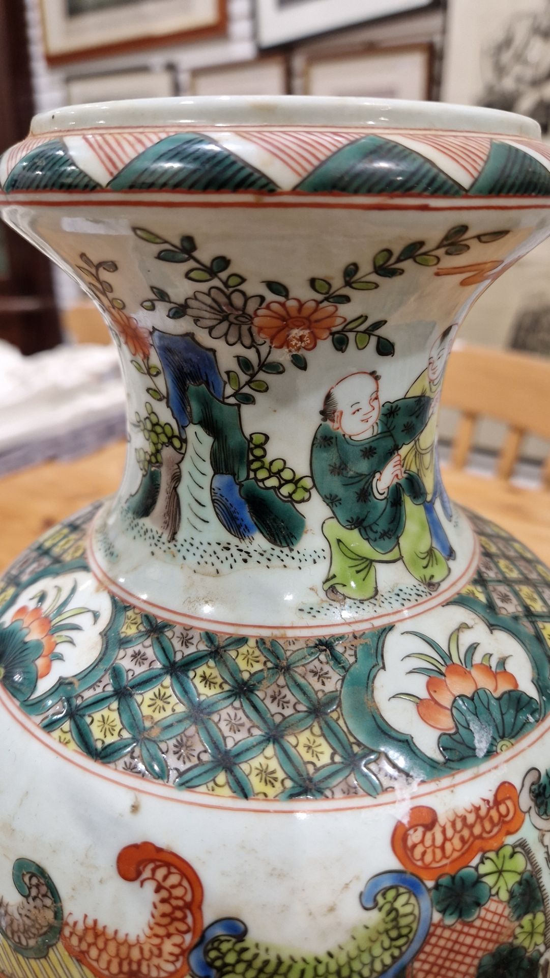 Chinese porcelain oviform famille verte vase, late 19th/early 20th century, underglaze blue six- - Image 14 of 26