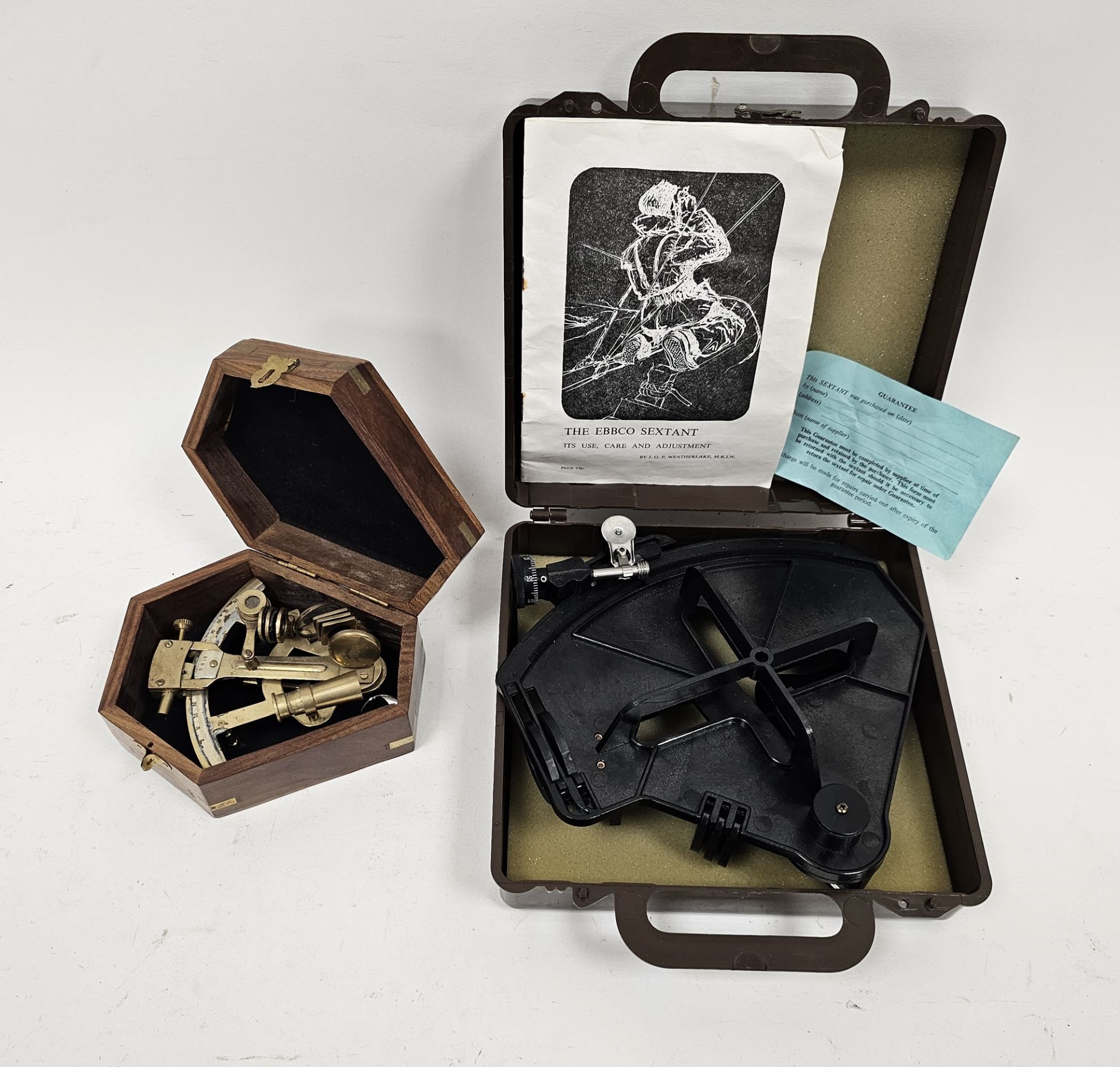 Ebbco Sextant with instructions and box and A reproduction Victorian style brass nautical sextant in - Image 2 of 4