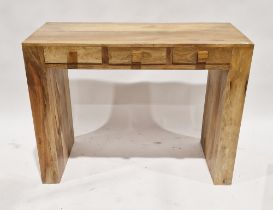 Contemporary mango wood desk having three short drawers to the front, 83cm high x 112cm wide x