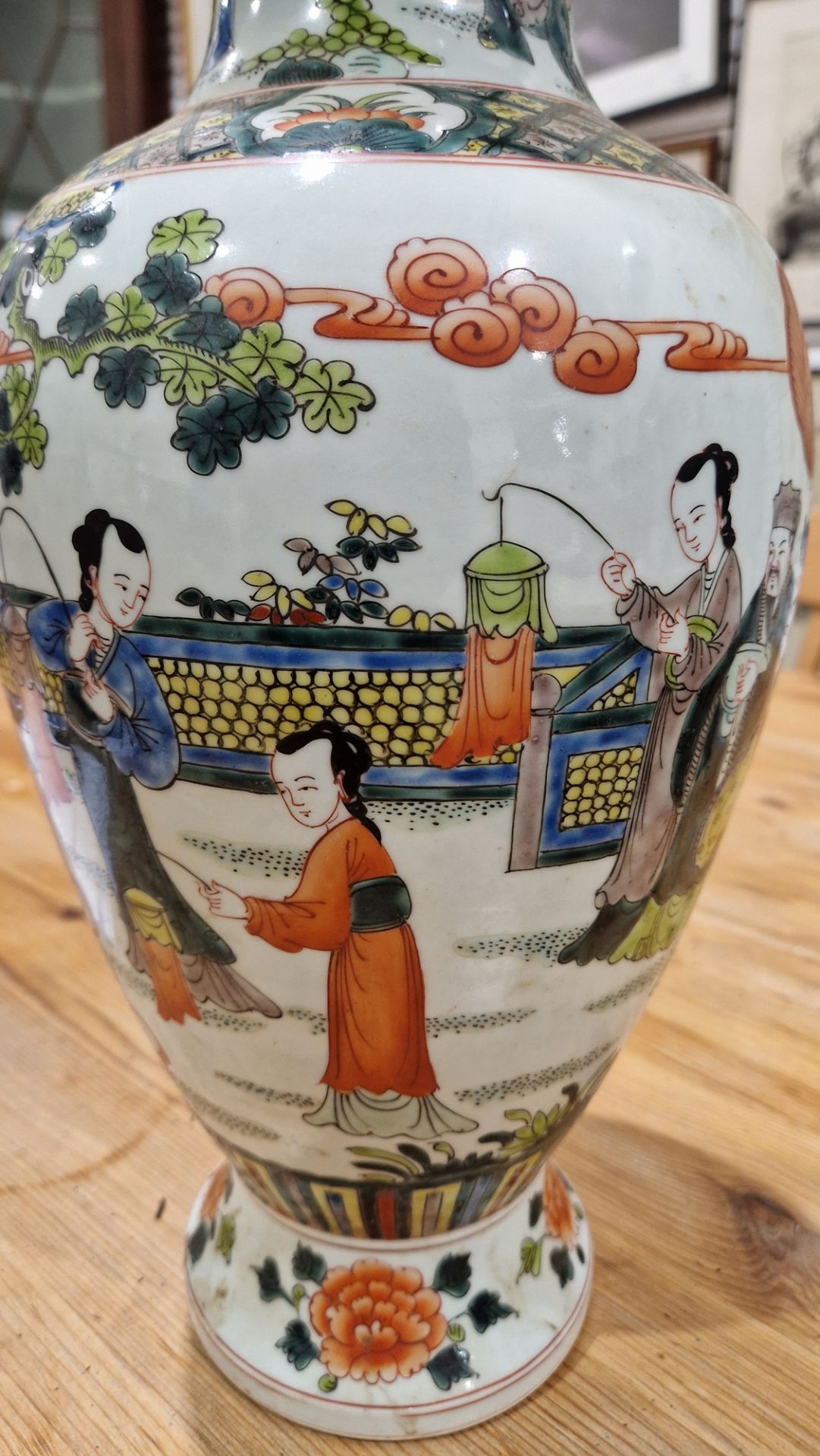 Chinese porcelain oviform famille verte vase, late 19th/early 20th century, underglaze blue six- - Image 21 of 26