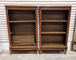 Pair of three-shelf open bookcases on turned supports, 101cm high x 60cm wide x 23cm deep (2)