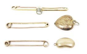 Early 20th century 15ct gold bar brooch, set with a single blue stone, 2.4g, together with two 9ct