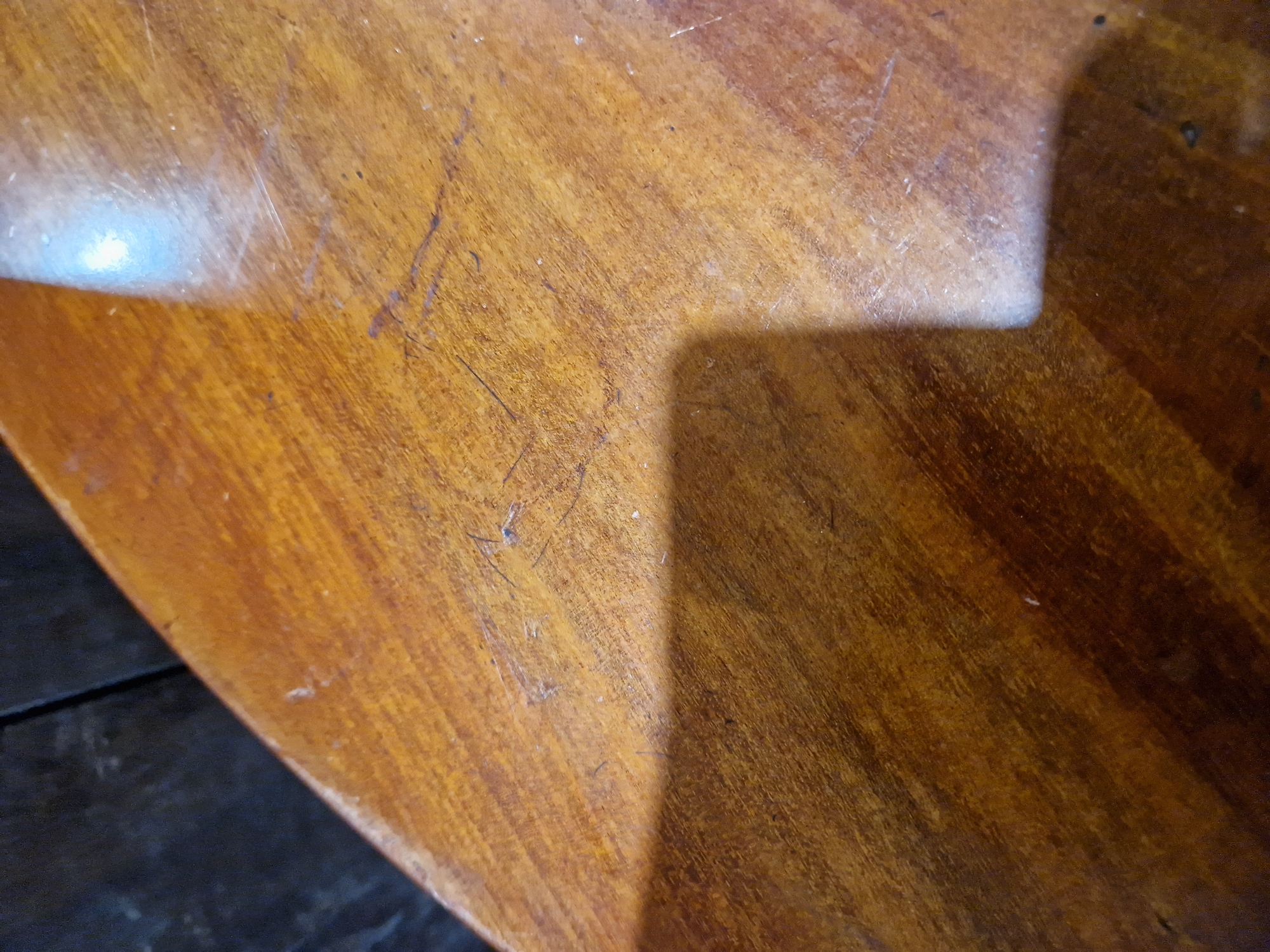 Late Georgian mahogany swing leg dining table of oval form, raised on cabriole legs with claw and - Bild 26 aus 34