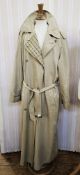 Burberry-style trench coat, German size 42, French size 44, embroidered in the lining 'Four Seasons,