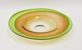 Fleur Tookey (b. 1950) green art glass shallow bowl with orange centre, signed and numbered 4230