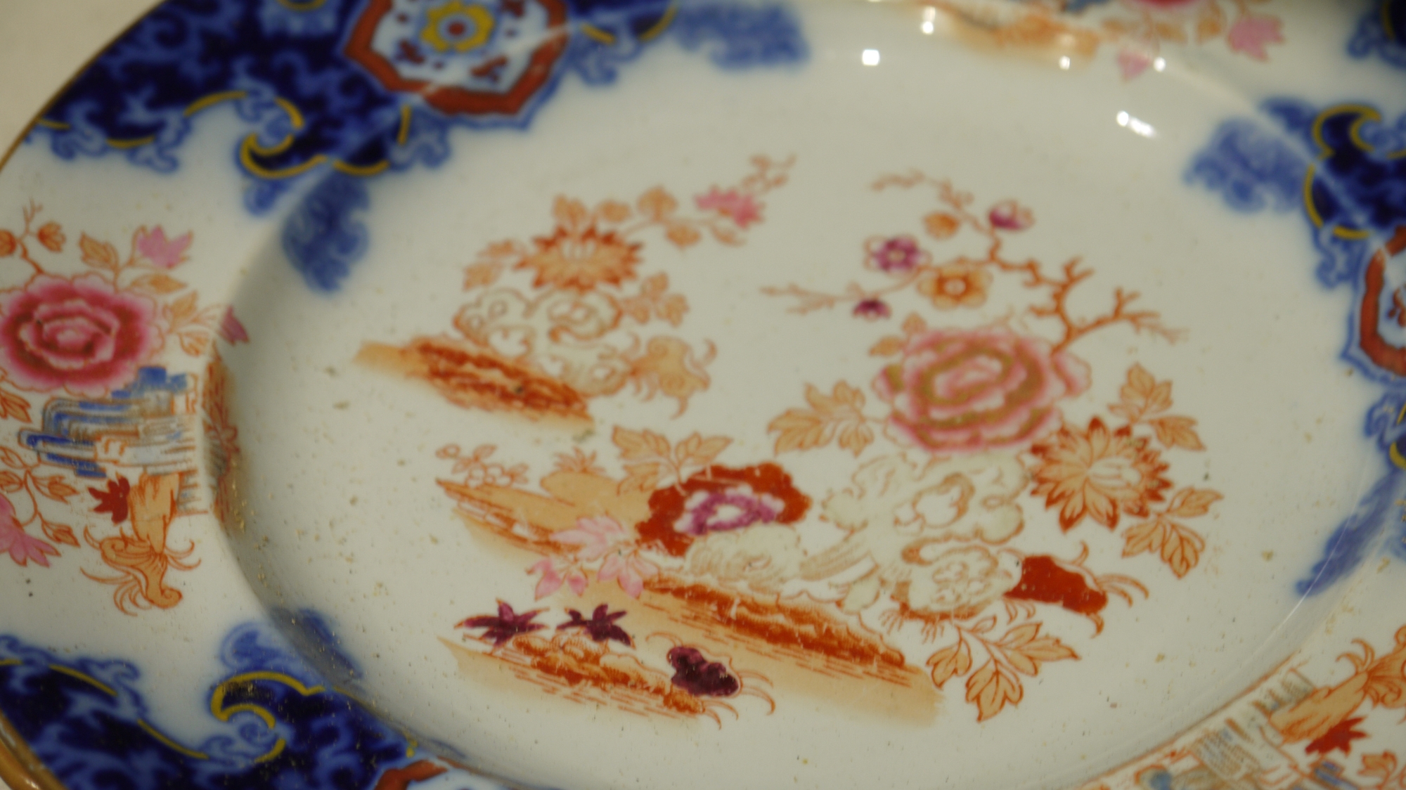 English ironstone Imari pattern part dinner service, late 19th century, printed blue lion and - Image 22 of 26