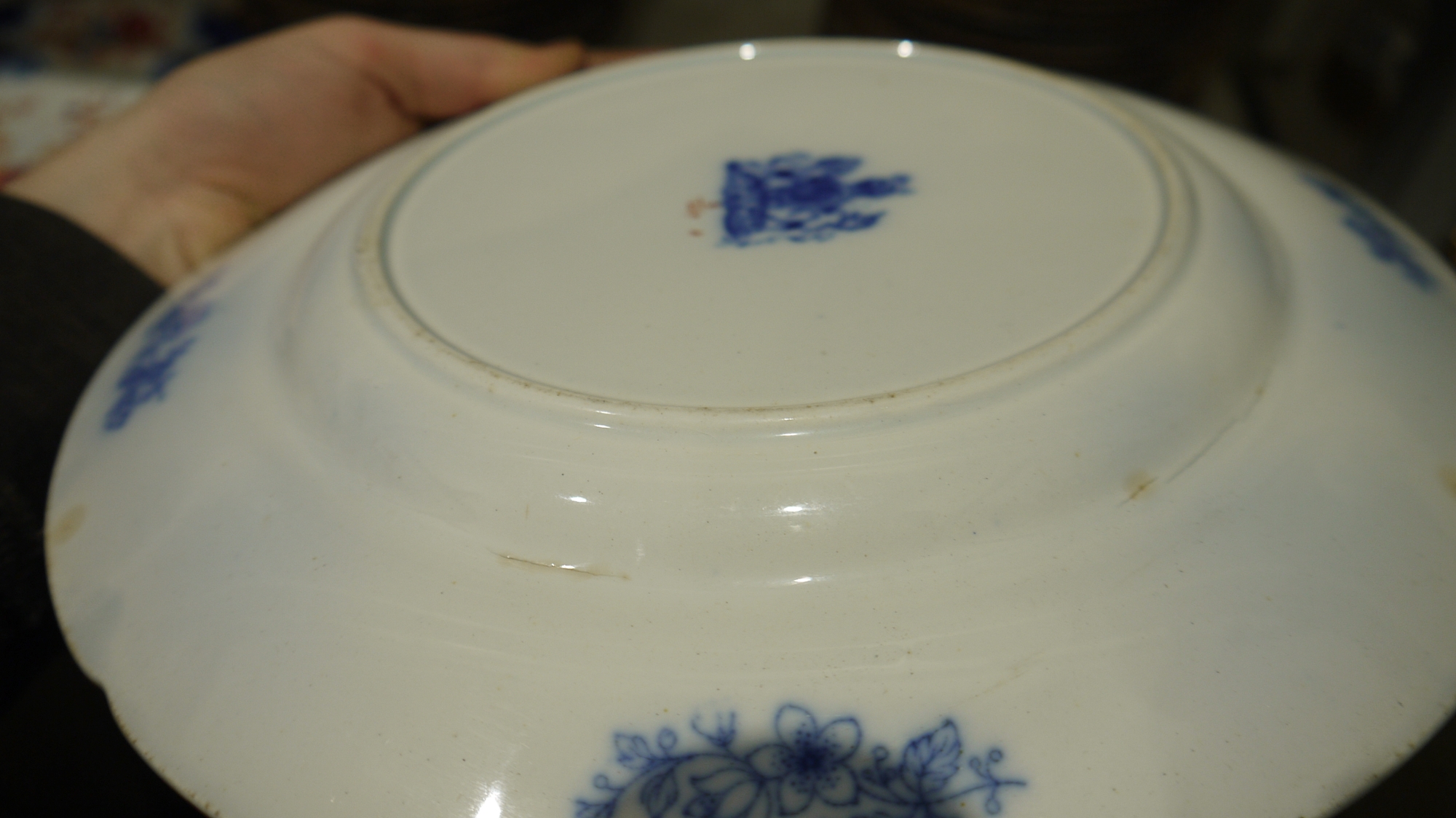 English ironstone Imari pattern part dinner service, late 19th century, printed blue lion and - Image 10 of 26