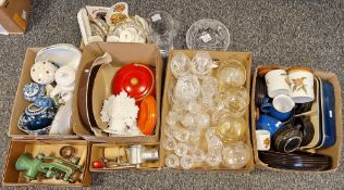 Assorted ceramics to include a Chinese-style ginger jar and another, a Wedgewood bone china dressing