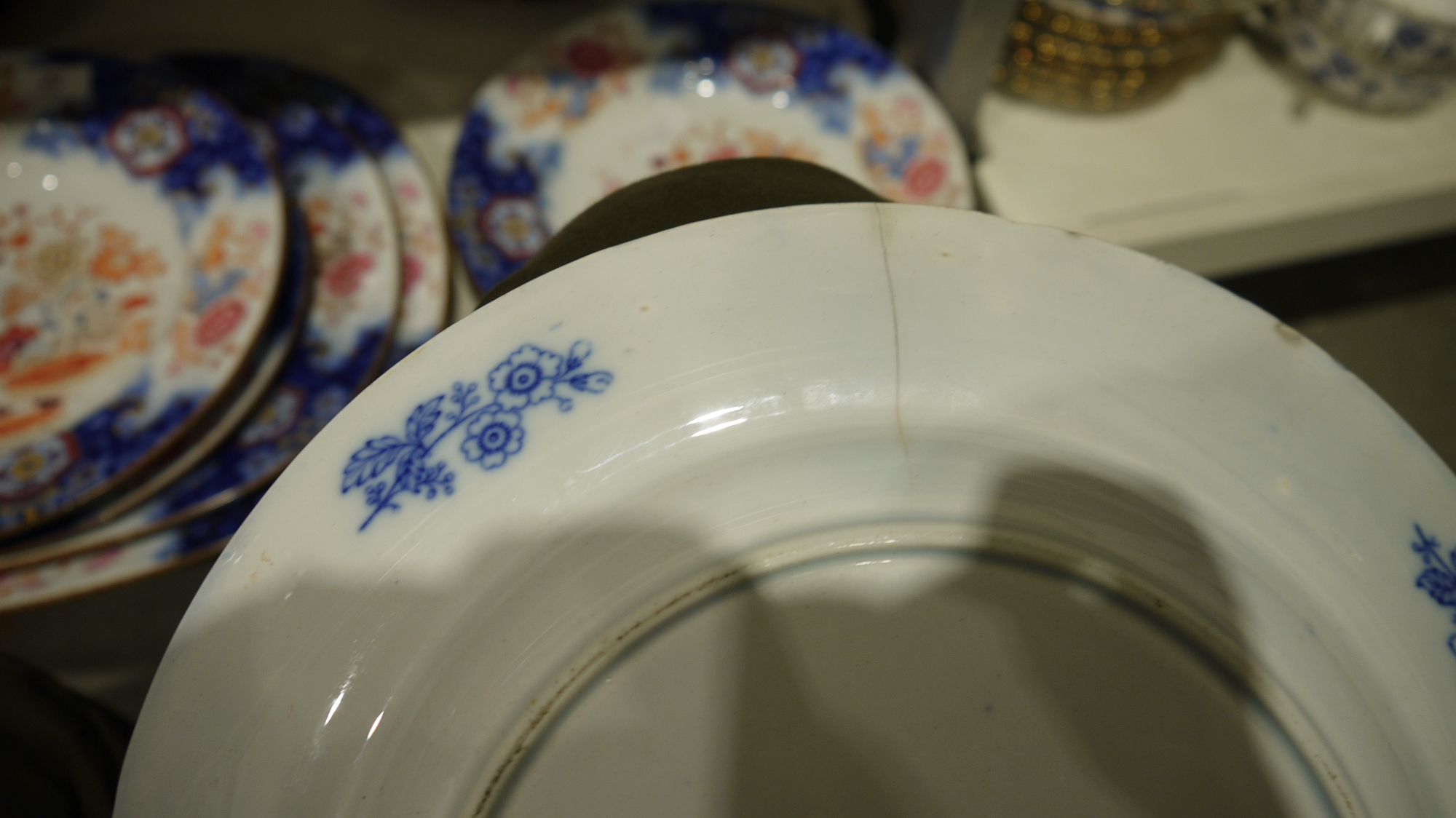 English ironstone Imari pattern part dinner service, late 19th century, printed blue lion and - Image 11 of 26