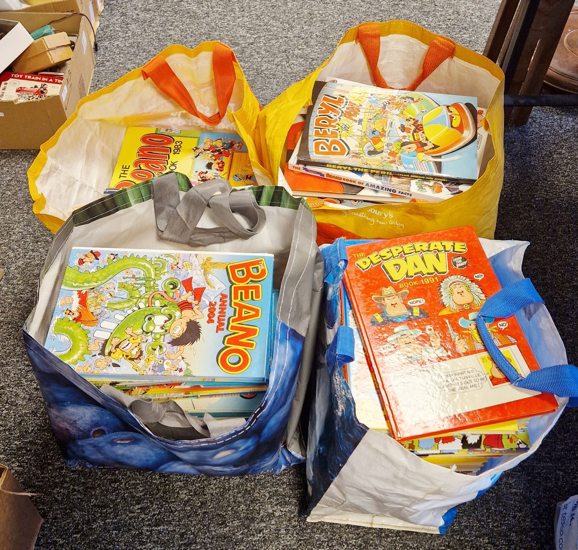 Quantity of Beano annuals, 1980's up to 2000's (4 bags)