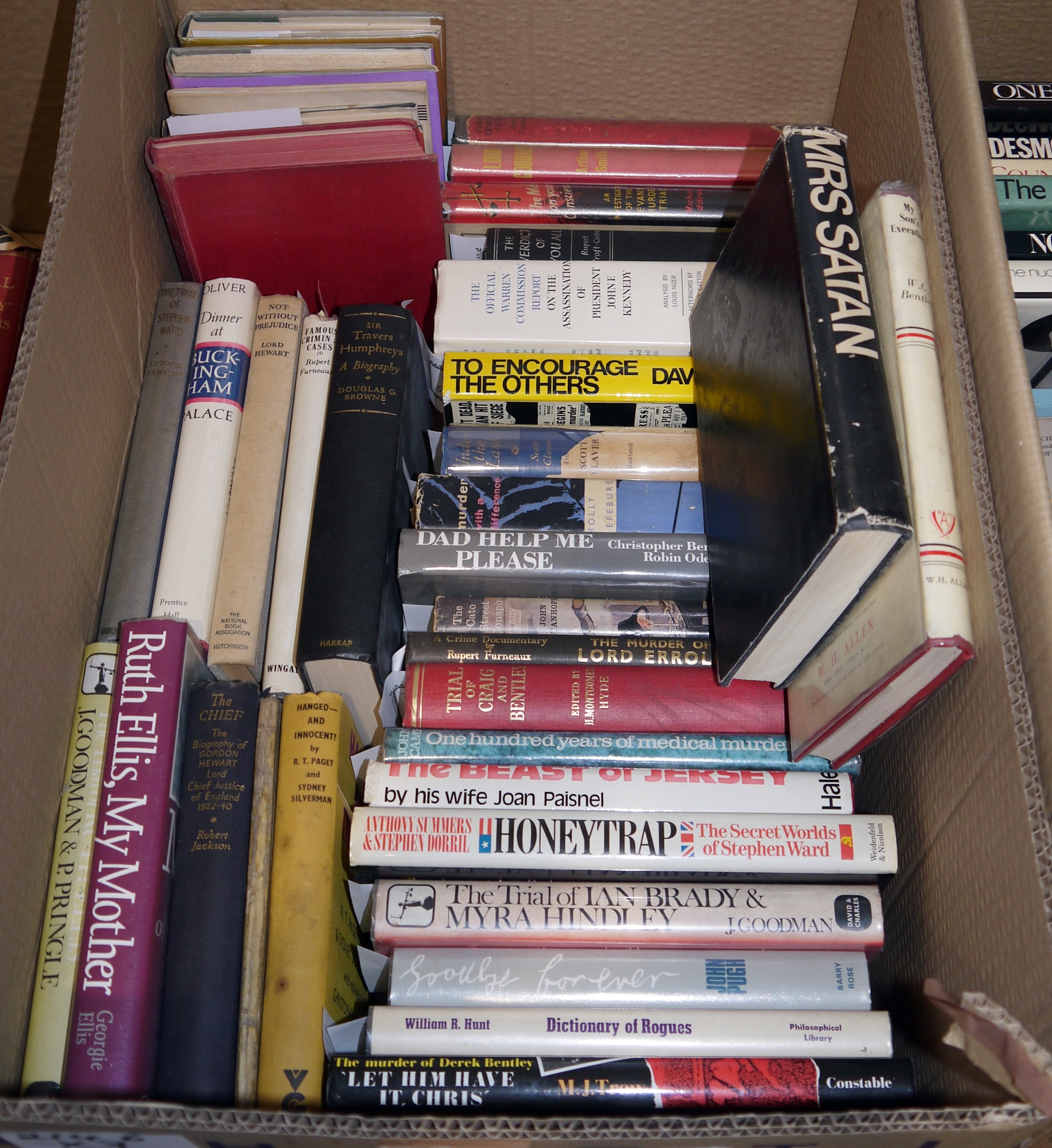 Crime, Criminals and Trials - quantity of books relating to crime, major trials and detection to - Image 3 of 3
