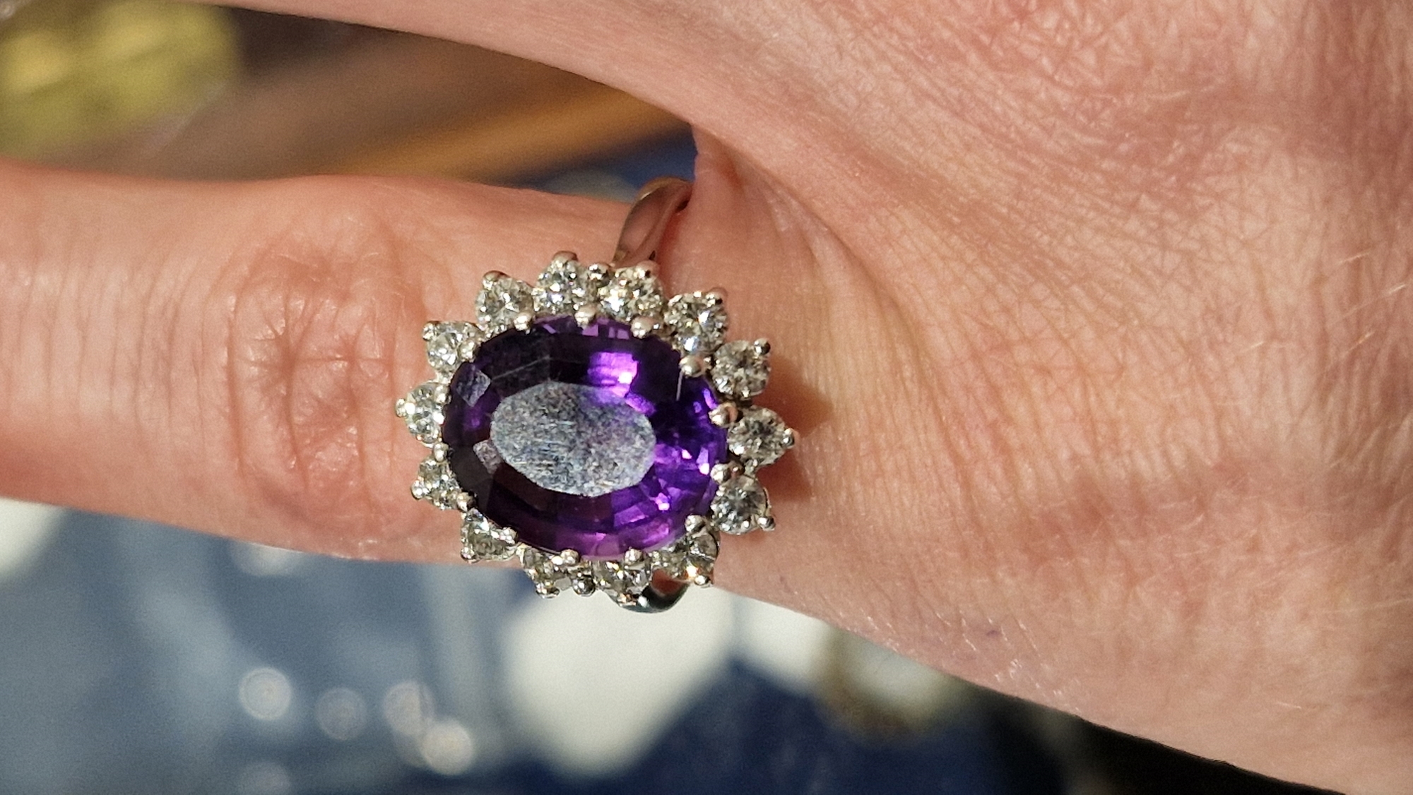 18ct gold, amethyst and diamond cluster ring, the oval amethyst 11.9mm x 9.9mm x 6.4mm deep - Image 9 of 10