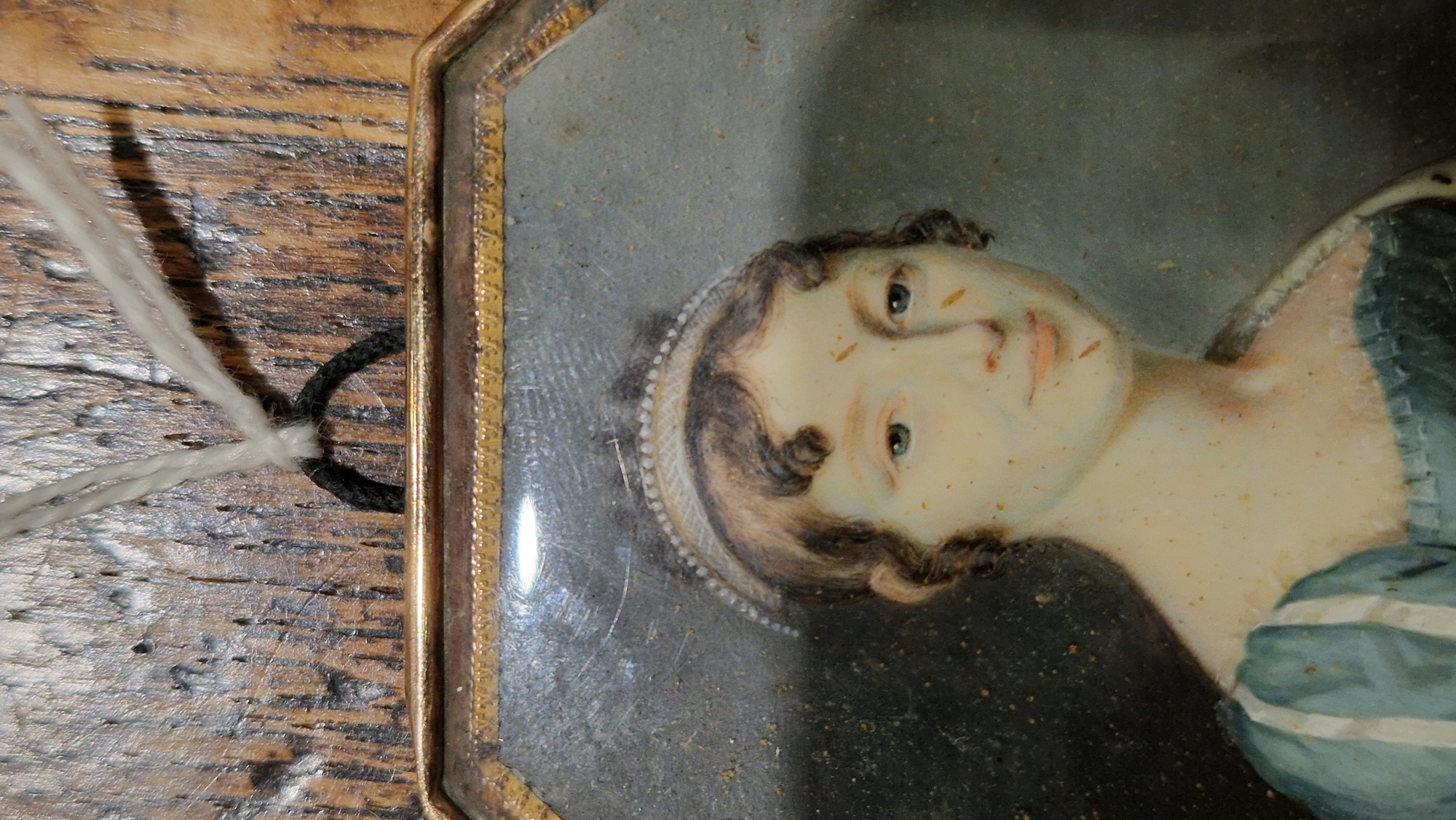 Late 18th/early 19th Century French School Portrait miniature of a lady in watercolour on ivory In - Image 3 of 17