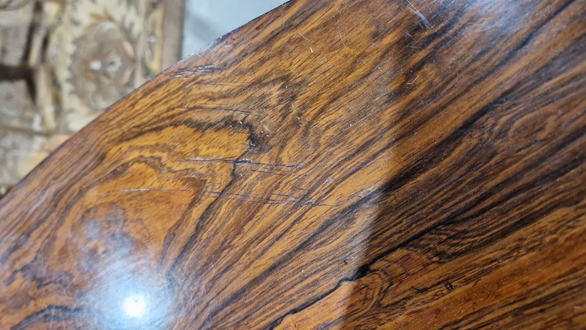 Large early Victorian rosewood tilt-top dining table of circular form, with carved floral central - Image 6 of 30