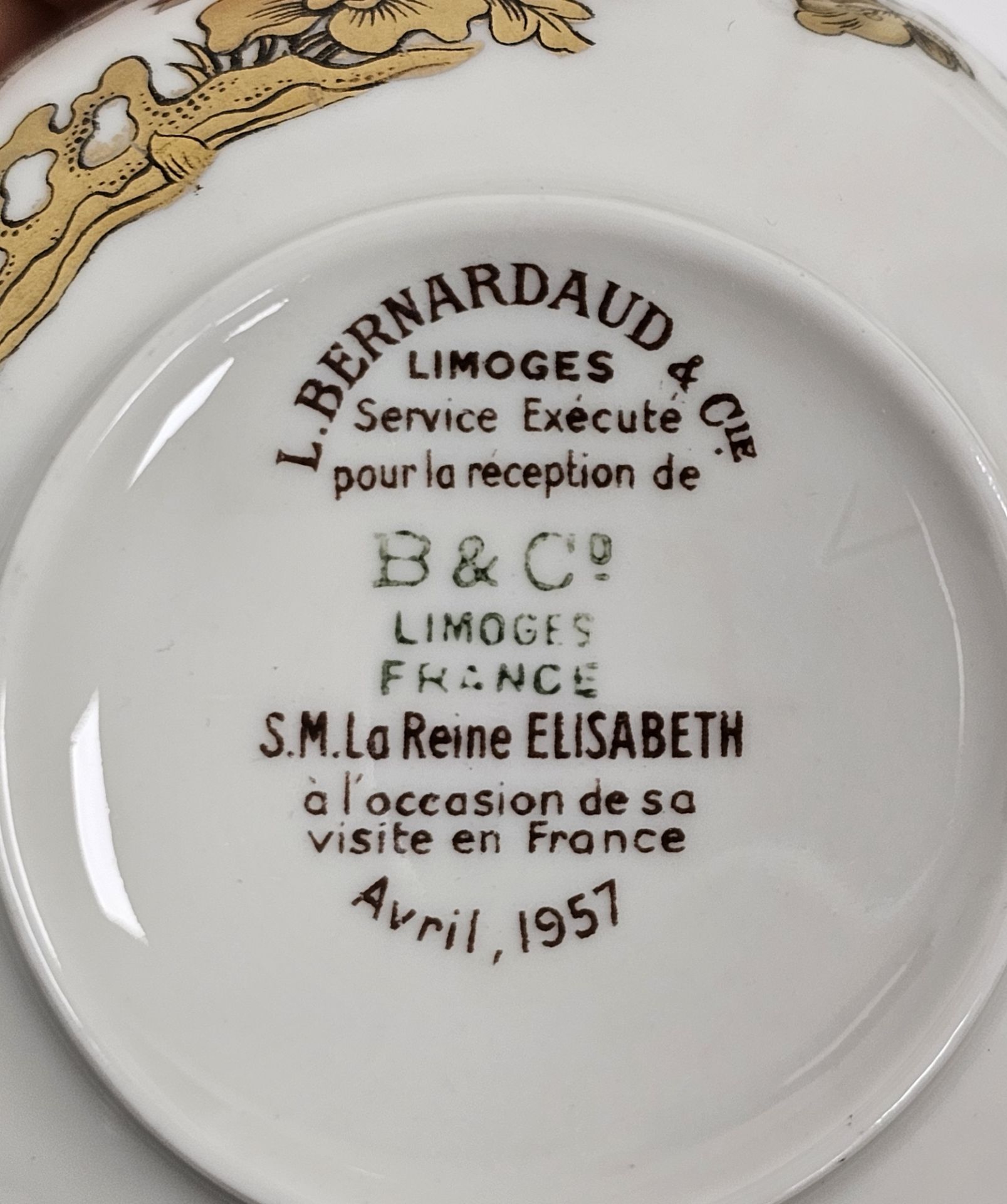 Extensive Limoges Bernardaud (B&C) porcelain 'Elizabeth' Golden Phoenix pattern part dinner and - Image 7 of 13