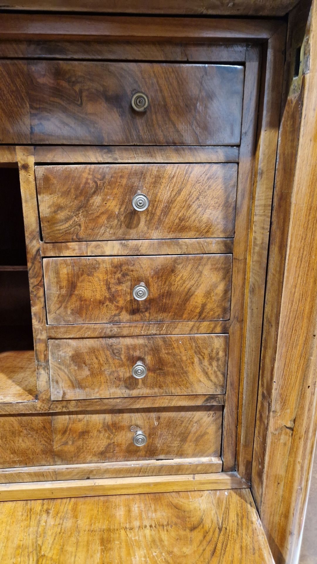 Empire-style walnutwood secretaire a abattant with ovolo cornice, ogee-fronted frieze drawer above - Image 39 of 47