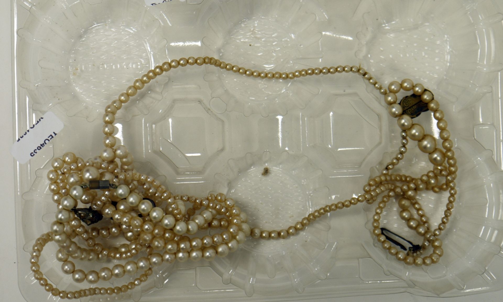 Quantity of bead necklaces and simulated pearl costume jewellery - Image 2 of 2