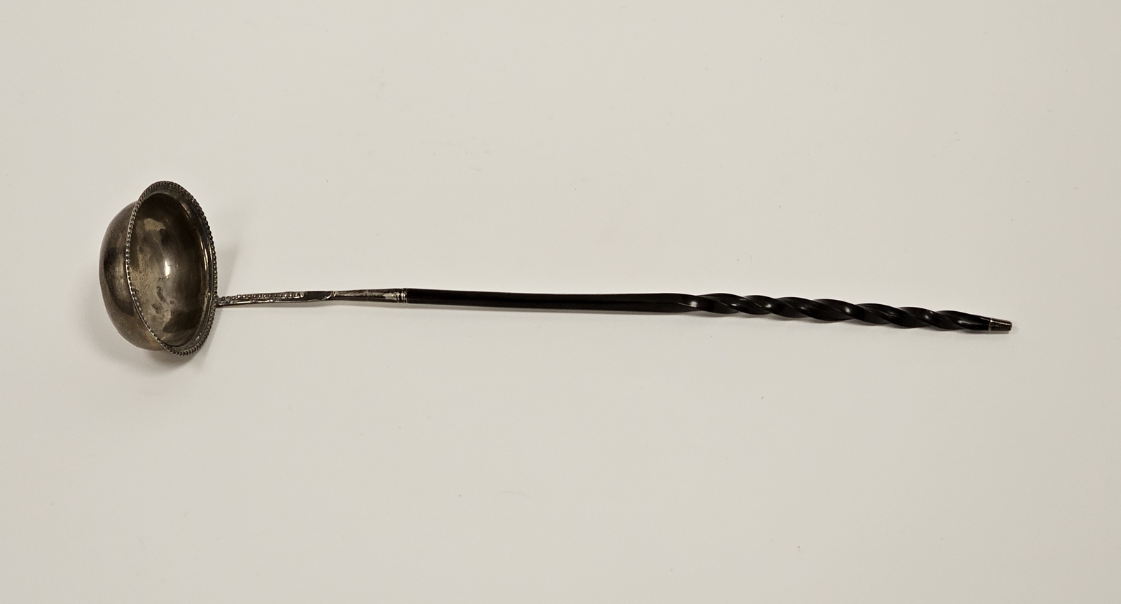 Georgian silver toddy ladle, hallmarked London, indistinct date code, probably 1781, makers marks