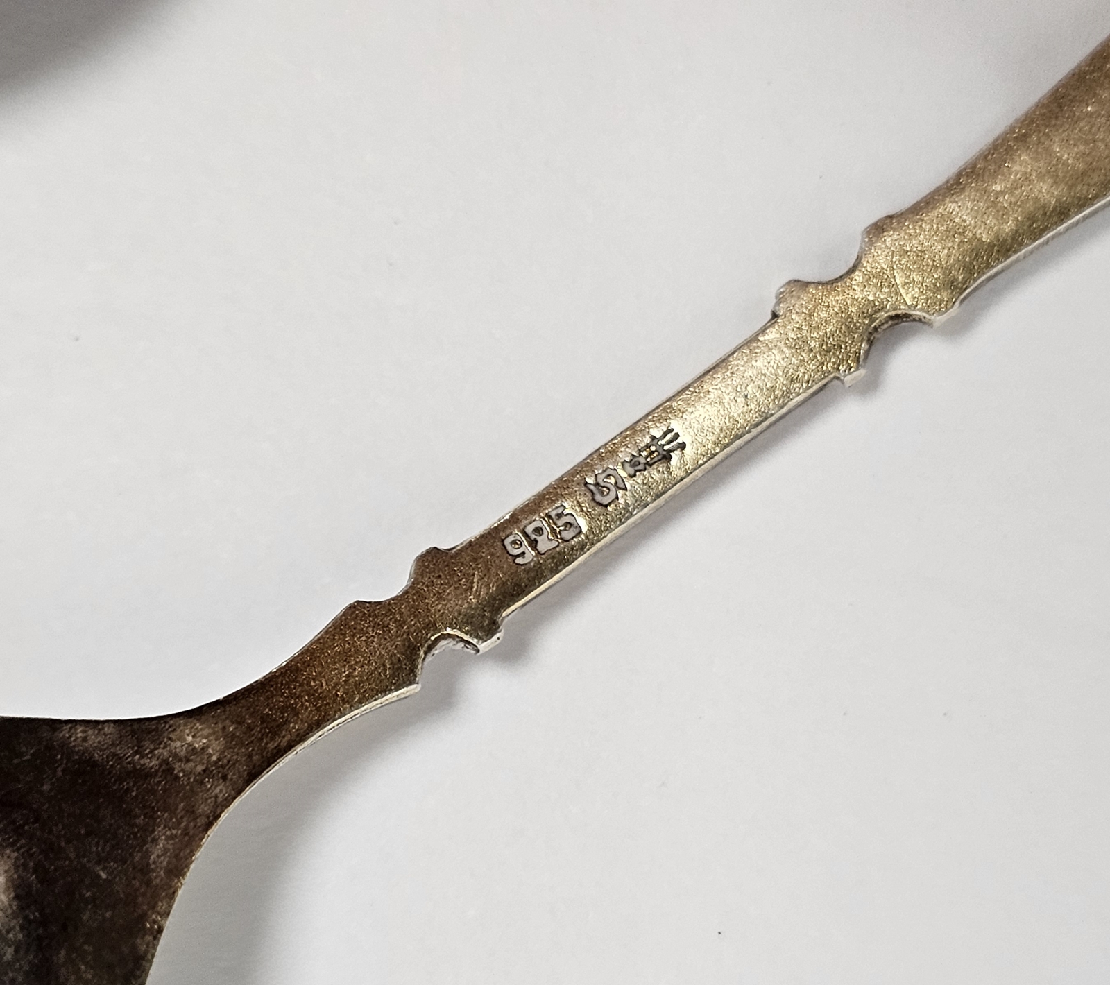 George III silver marrow scoop by Richard Crossley, London 1794, a Queens pattern silver sauce - Image 7 of 9