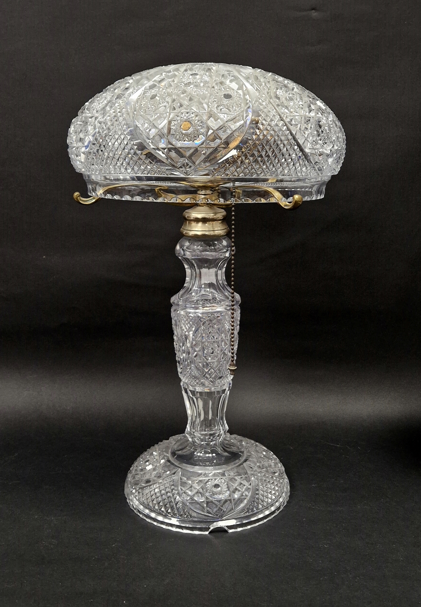 Edwardian cut glass mushroom shaped table lamp with brass fittings, 47cm high