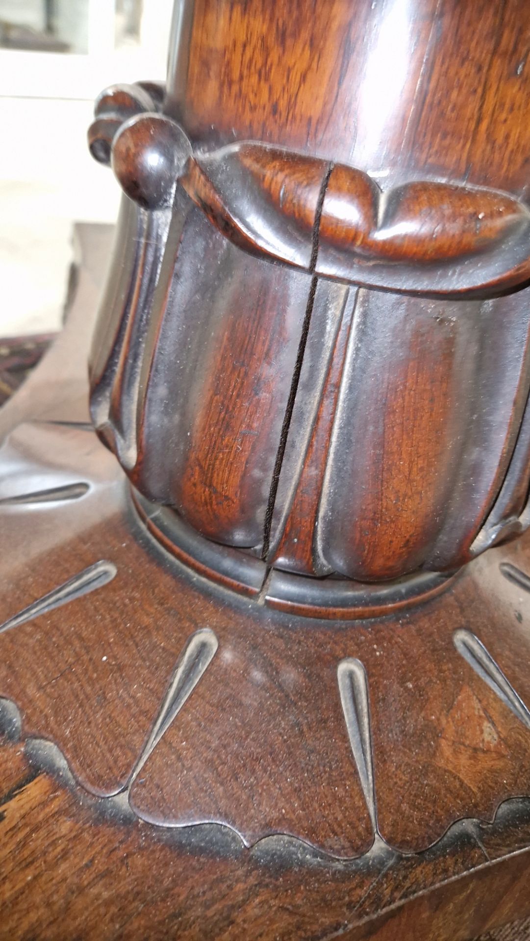 Large early Victorian rosewood tilt-top dining table of circular form, with carved floral central - Image 26 of 30