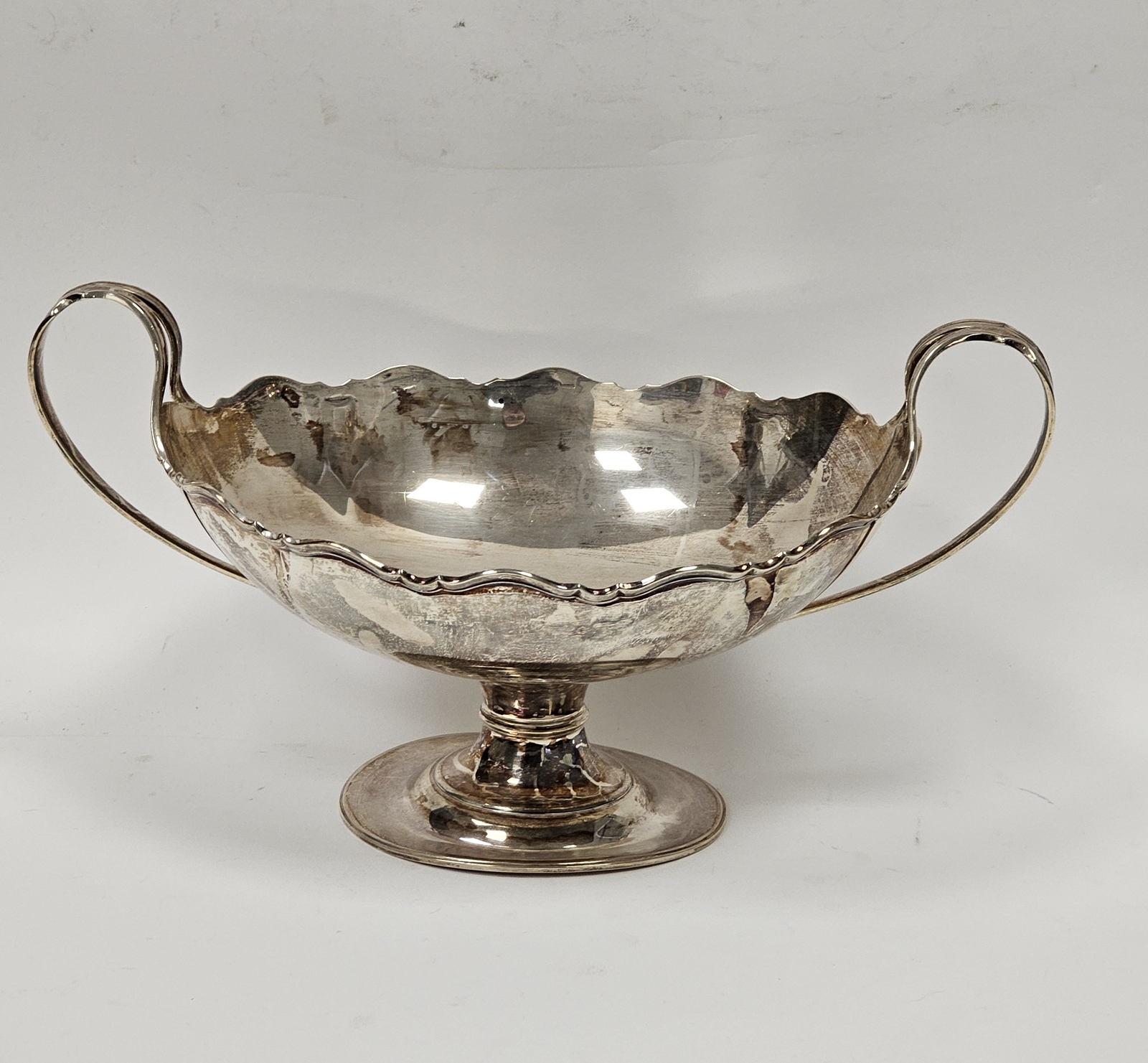 George V silver twin-handled boat-shaped fruit bowl with wavy rim, on oval pedestal base, - Image 2 of 3