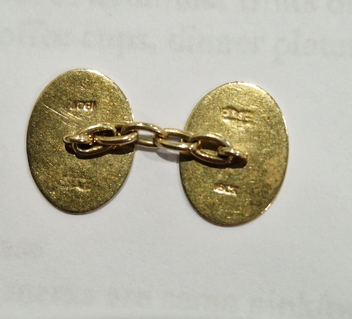 Pair 18ct gold, oval and chain pattern cufflinks with plain ends, 6.4g approx.  Condition Report - Image 3 of 3