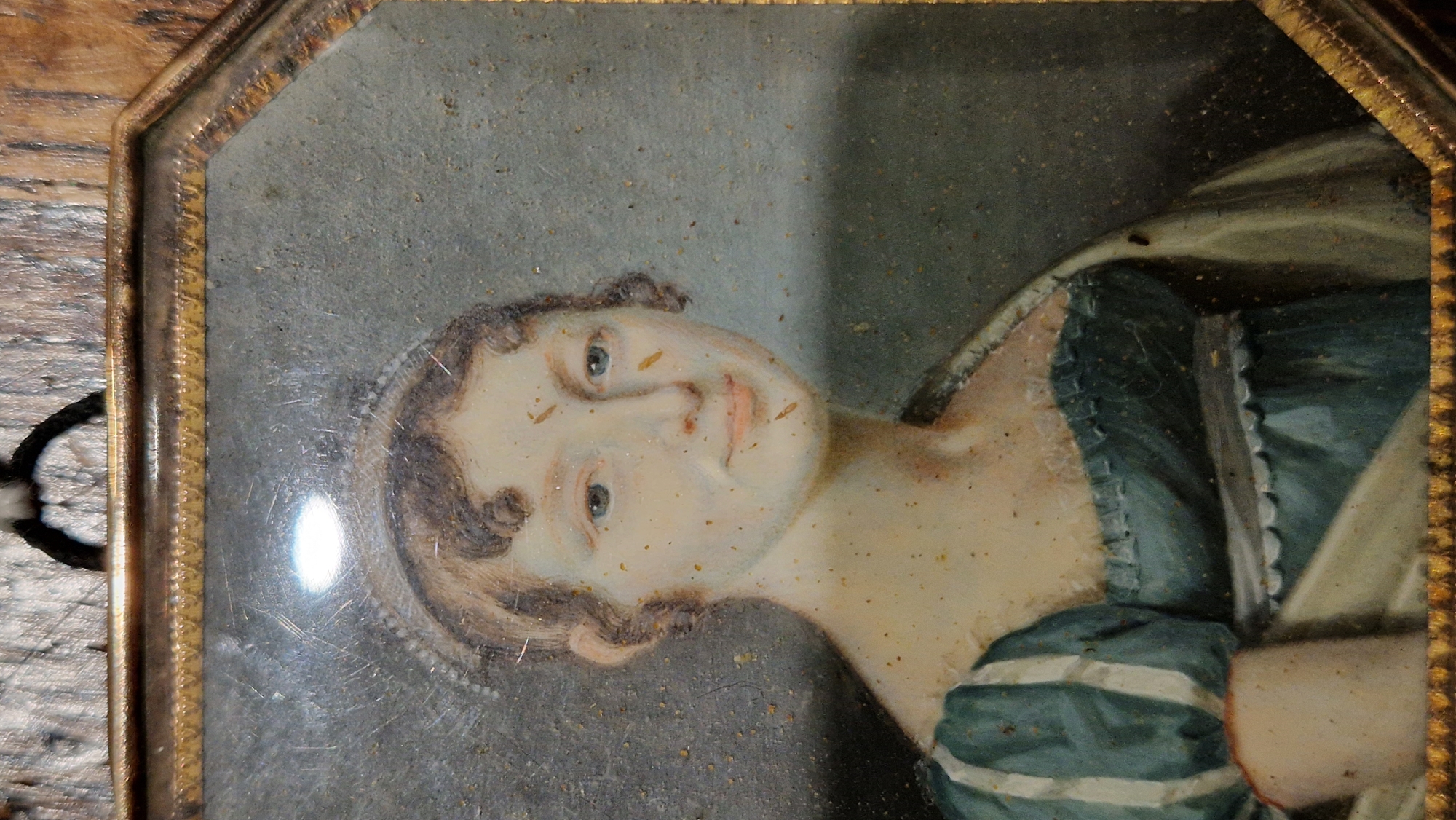 Late 18th/early 19th Century French School Portrait miniature of a lady in watercolour on ivory In - Image 5 of 17