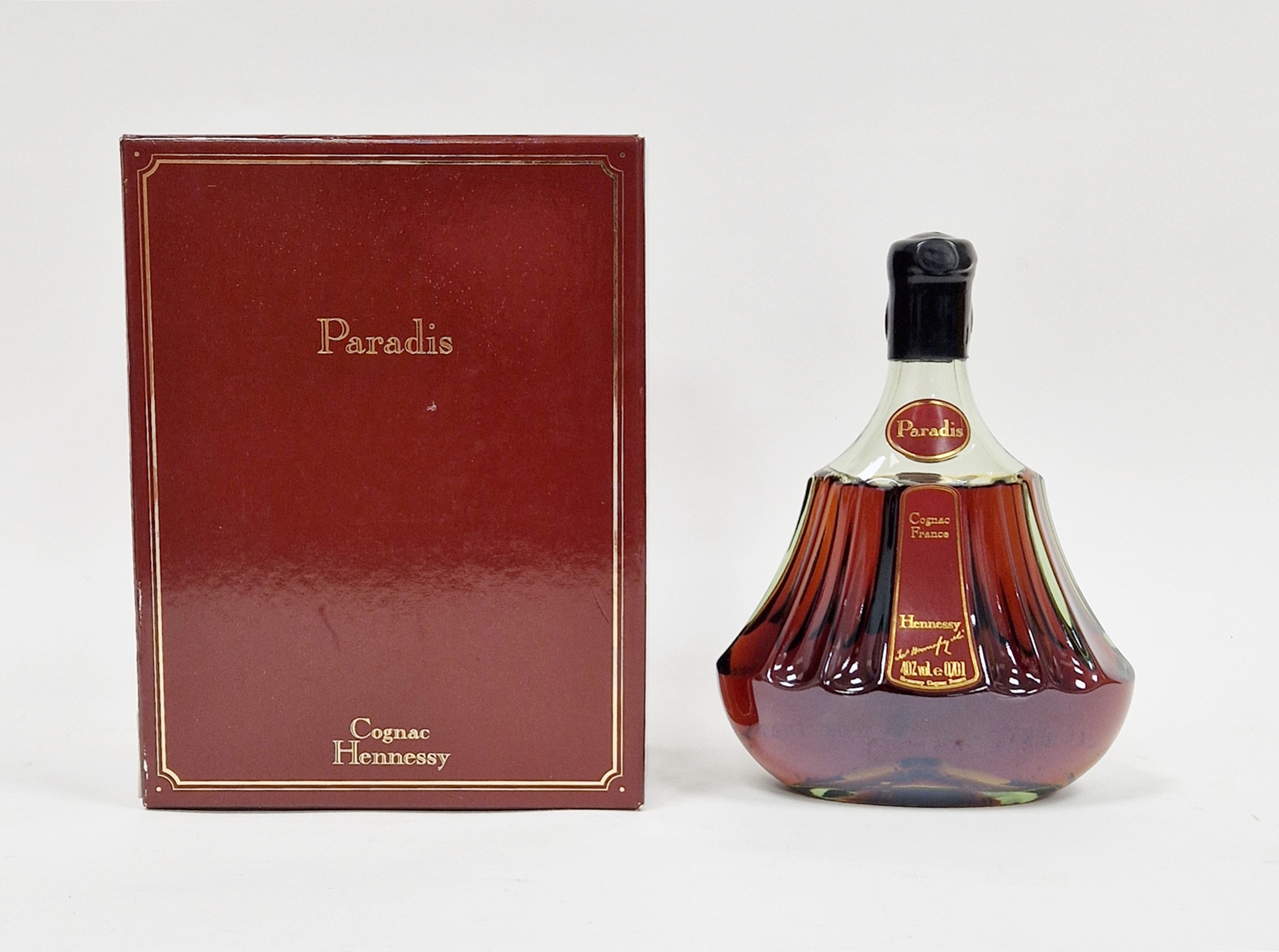 Hennessy Paradis cognac, in original display box, bottled 1970's/1980's, 40% vol, 70cl